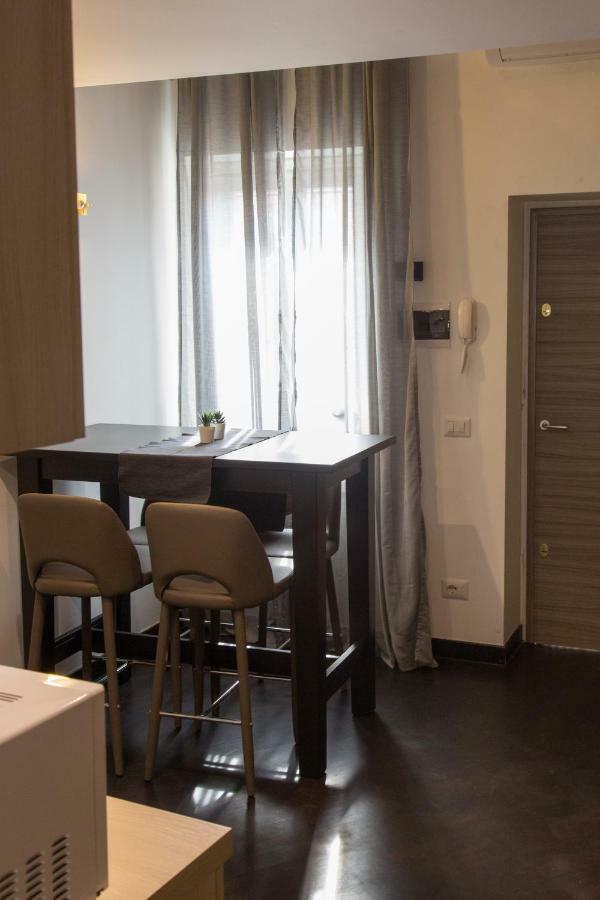 Industrial Apartment Near Duomo Milaan Buitenkant foto